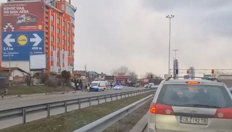 Първо в БЛИЦ! Зрелищно меле в столичния квартал „Горубляне“ СНИМКИ 18+