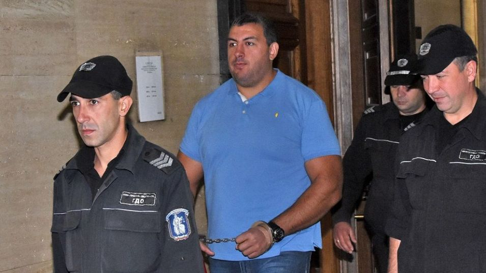 Студени досиета: Малко преди да изгуби съзнание след разстрела, Юри Галев е...