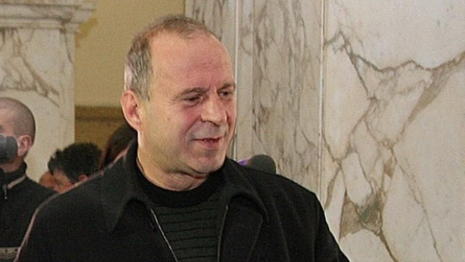 Студени досиета: Малко преди да изгуби съзнание след разстрела, Юри Галев е...