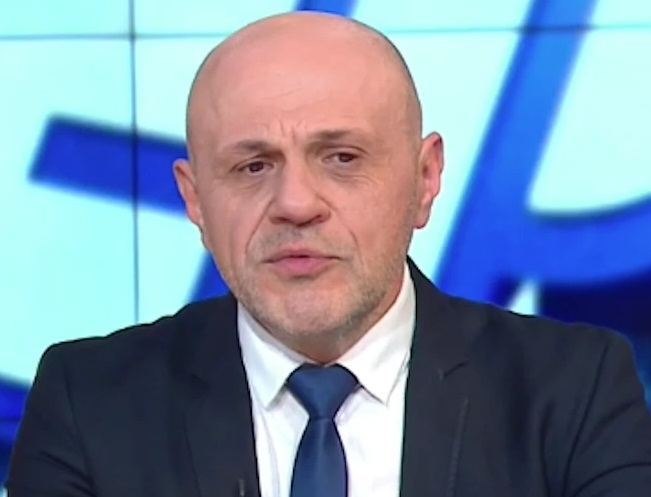 Дончев отговори готов ли е ГЕРБ за коалиция с Петков или ще му носи ковчези 