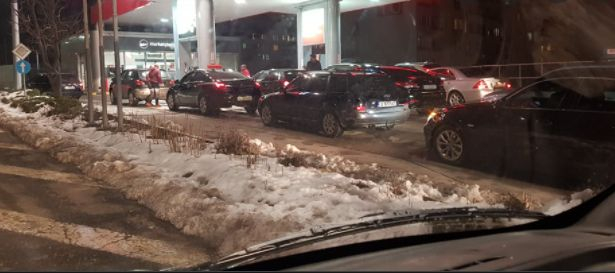 КЗК проверява цените на храните и възможен картел при горивата