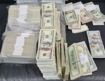 Румънски граничари посрещнаха скъп джип с украински бежанци и се хванаха за главата
