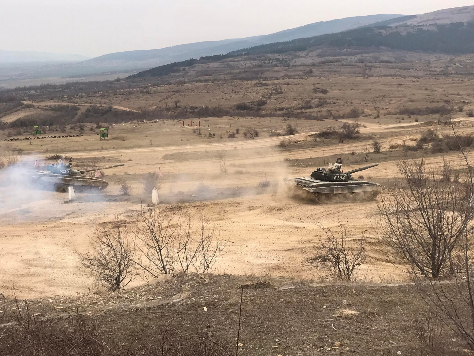 Какво се случва? Българската армия извади танковете СНИМКИ
