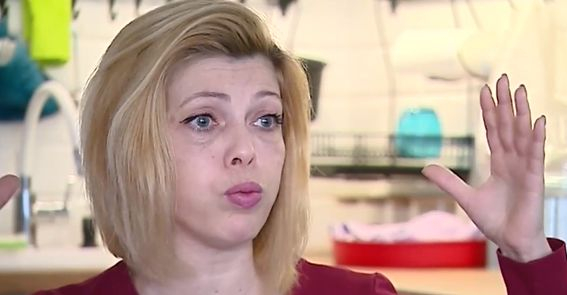 Докато Петков се хвали какво е направил за бежанците, украинката Жана се мъчи да...