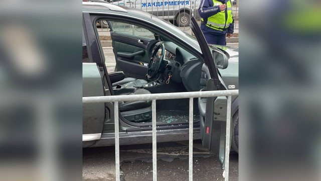 Истински ужас с полицаи в центъра на София, арести и пострадали СНИМКИ