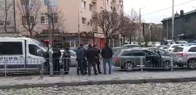 Първо в БЛИЦ! Горещи разкрития за ужаса с гонка, полицаи и ранени в центъра на София ВИДЕО