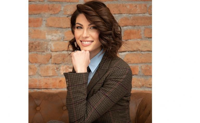 Виолета Сечкова се сгоди