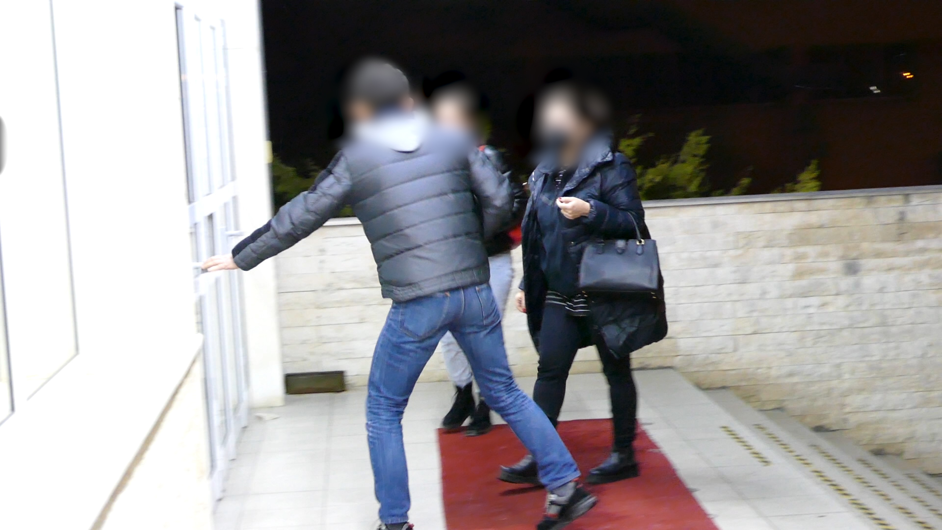 Ексклузивни СНИМКИ и ВИДЕО от ареста на Борисов, Арнаудова и Горанов