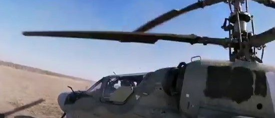 Още зрелищни ВИДЕА от ударите на "Алигаторите" Ка-52, унищожили украински танк с ракета "Вихър"