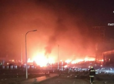 Лъсна истината за взривения и опожарен мол в Киев при руски обстрел тази нощ СНИМКИ