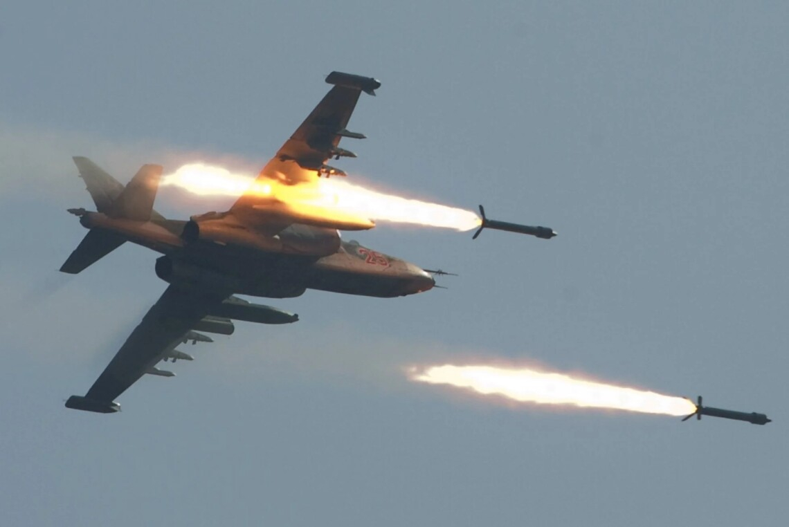 Украйна: Руските окупатори нанесоха над 1800 въздушни удара ВИДЕО