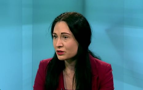 Хвърлилата оставка заместничка на Янев със скандални разкрития за работата на правителството