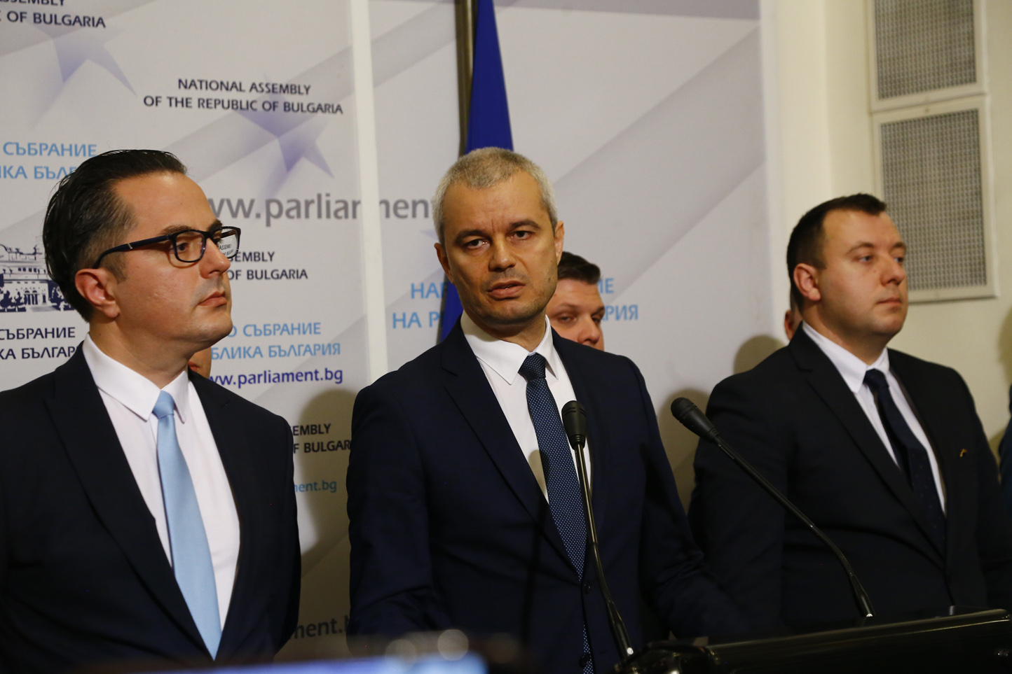 Човек на Костадин Костадинов получи зловещо предупреждение СНИМКА