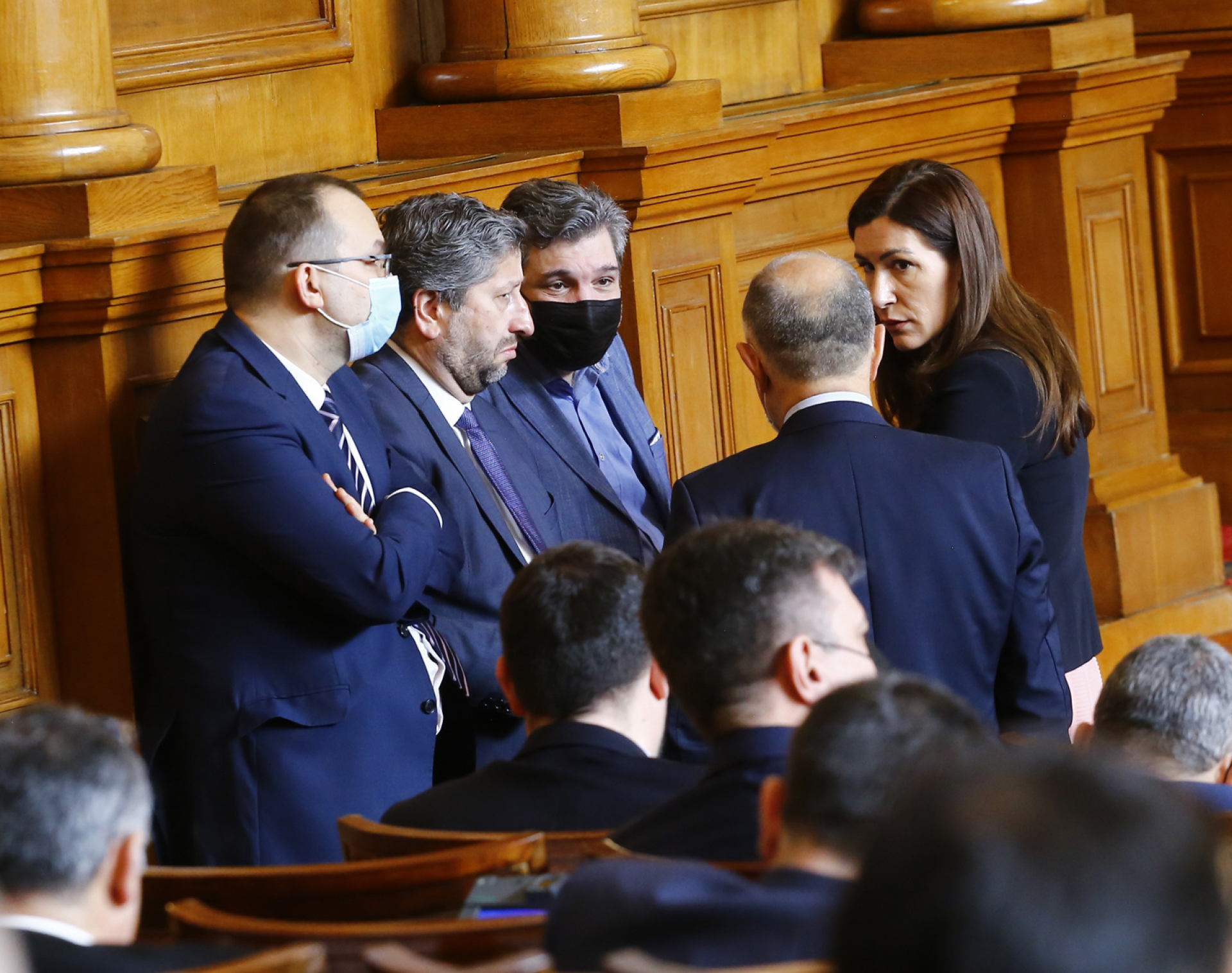Тънки сметки в НС заради BG оръжието за Украйна! Ето какво е разпределението на гласовете ВИДЕО
