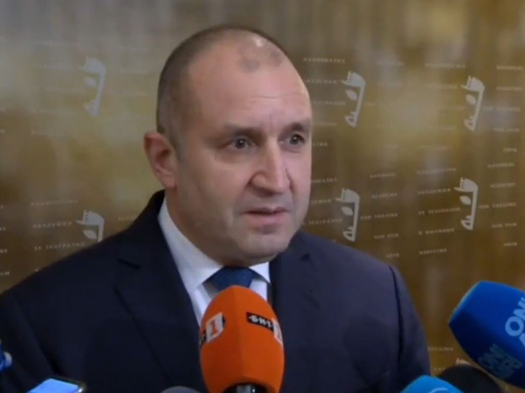 Радев попари всички, които искат да пратим оръжия в Украйна и захапа Промяната ВИДЕО