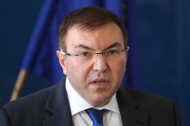 Проф. Ангелов обясни защо сега предсрочните избори не са най-доброто нещо за България