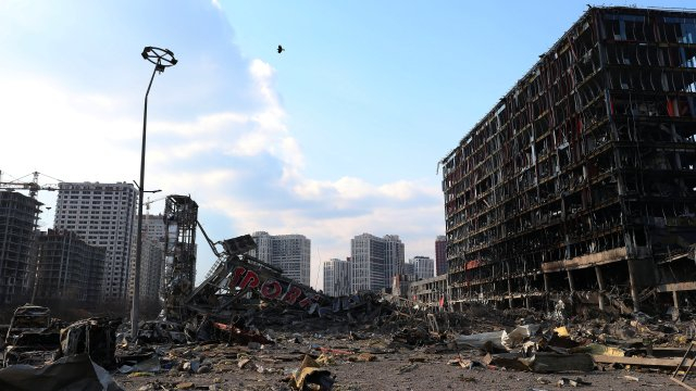 Генщабът на ВСУ: Руските сили се оттеглят от Киев заради големи загуби