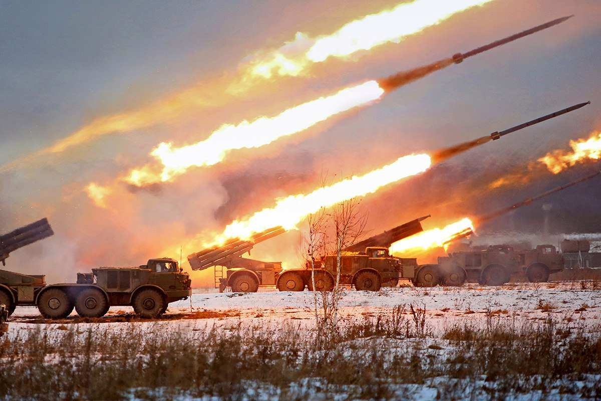 Украински ракети "Ураган" сринаха жилищни блокове в Донецк, страшно е ВИДЕО