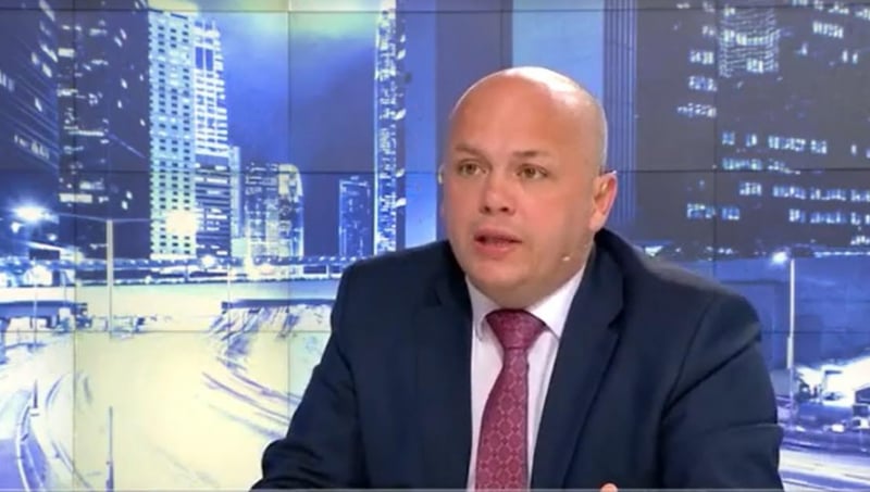 Симов: Докато БСП е в управлението, България няма да даде оръжия на Украйна
