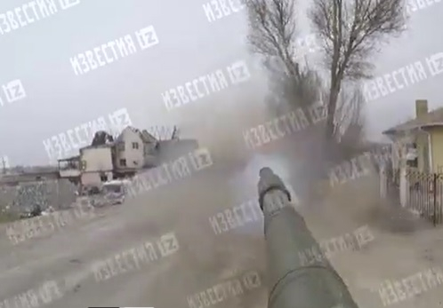 GoPro камера засне танк, стрелящ по позиции на ВСУ в Мариупол ВИДЕО