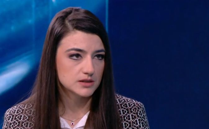Бориславова призна за перверзни ситуации за по 30 бона и как сестра й...