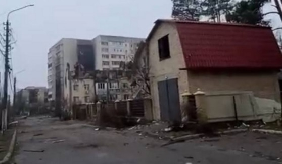 СНИМКИ на украински доброволец показват какво е останало от Буча след атаките