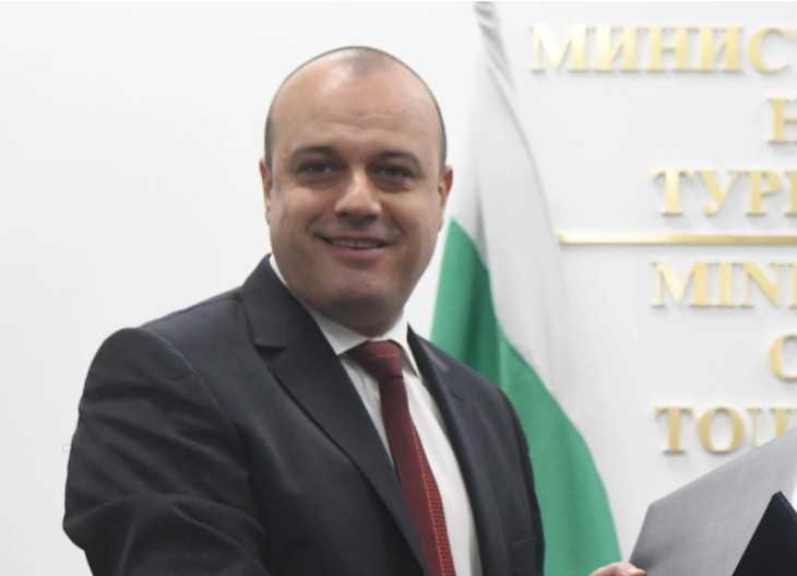 Министър Проданов огласи какво ни чака по морето тази година