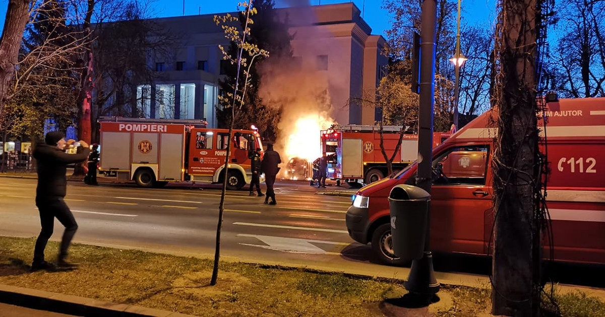 Смъртоносен инцидент пред руското посолство в Букурещ СНИМКИ