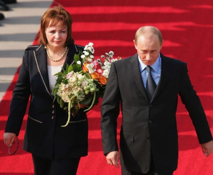 Бившата жена на Путин Людмила има БГ двойничка, ето коя е тя СНИМКИ