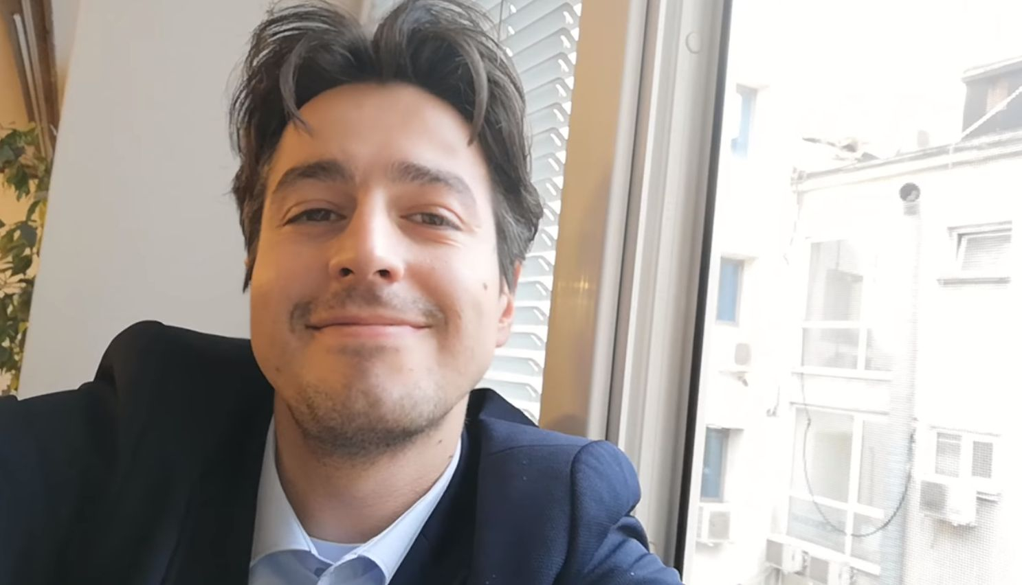 Нов свиреп скандал с министър Просто Наско!