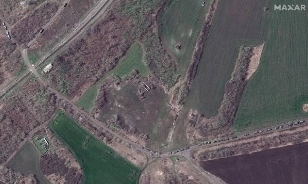 Сателитни СНИМКИ разкриха огромно струпване на руски войски в…