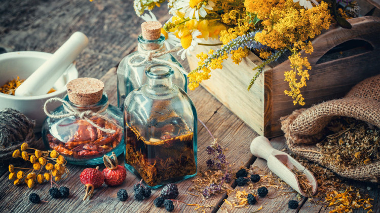 Баба ми завеща тези 7 билкови рецепти за здраво сърце