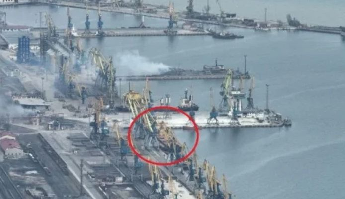 Съпруги на моряците от „Царевна“ шокиращо: Сами са се евакуирали, помогнали са им...