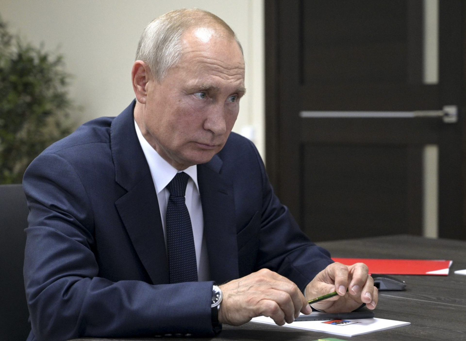 ЦРУ: Отчаянието на Путин може да го подтикне към ядрения арсенал