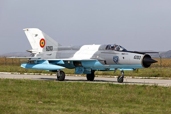 Румъния дава флотата си от модернизирани МиГ-ове на Киев