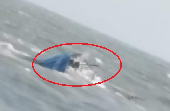 Нещо страшно става край бреговете на Тунис, цъка екологична бомба ВИДЕО