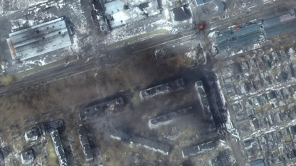 Украйна: Руски войски ще блокират Мариупол от понеделник, Зеленски заплаши, че...