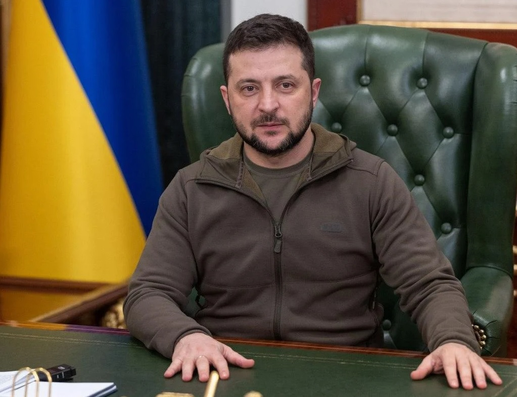 Зеленски: Можем да воюваме с Русия и 10 години, Байдън лично да посети Киев 