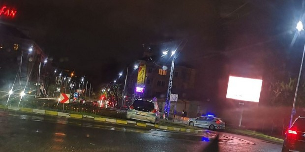 В мрежата спукаха от бъзици пловдивчанин, изправил кръговото на Водната палата СНИМКИ