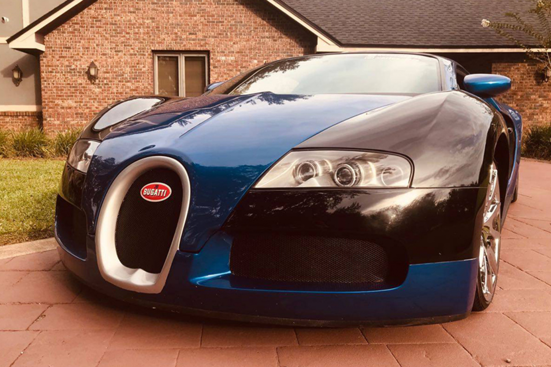 Ултрабогаташ купи 8 коли Bugatti наведнъж за цялото си семейство СНИМКИ
