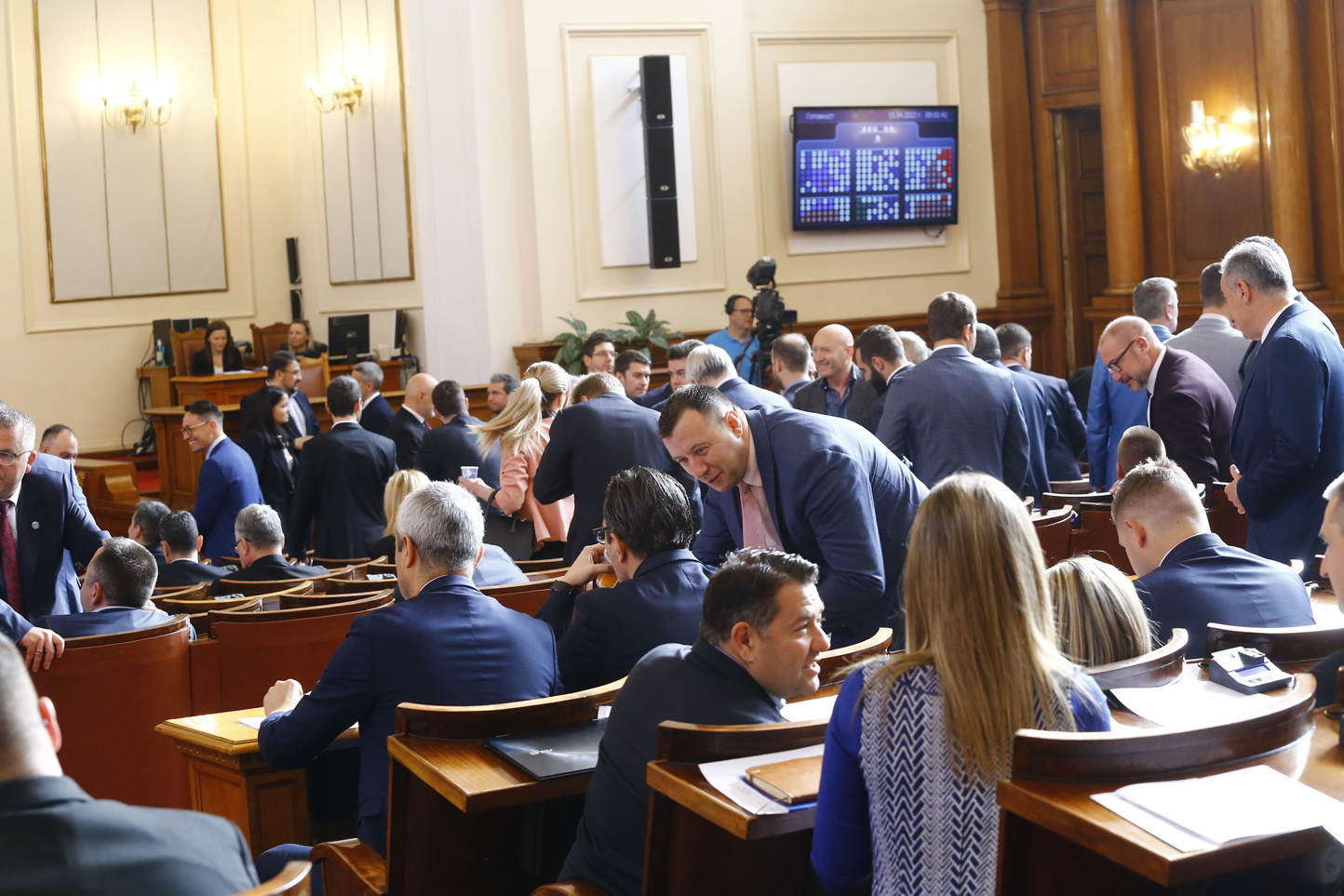 Най-сетне: НС реши какво ще прави с парите за пътните строители