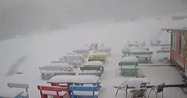 Мрежата прегря след априлския сняг ВИДЕО 