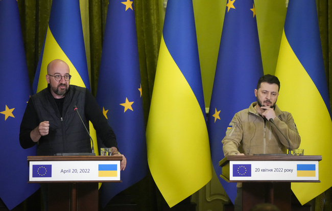 Шарл Мишел увери Зеленски: ЕС ще направи всичко възможно, за да спечелите войната