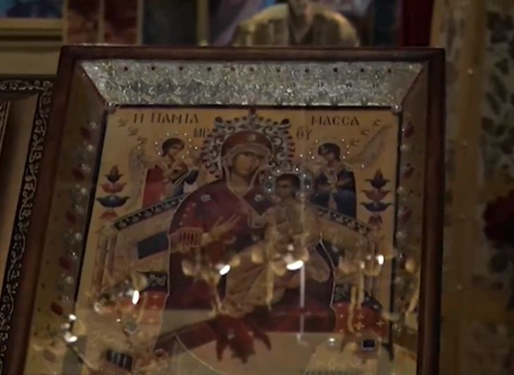 Легендарна чудотворна икона в софийско селце лекува рак
