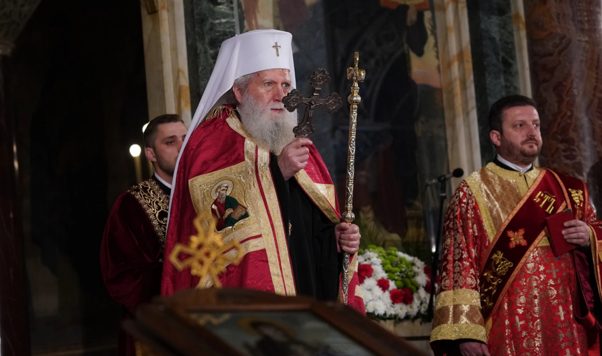 Патриарх Неофит възвести Христовото Възкресение и благослови българите СНИМКИ