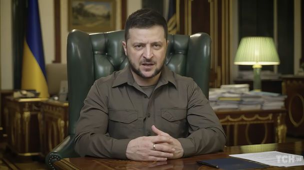 Любопитно: Защо Зеленски носи брачната халка на средния си пръст?
