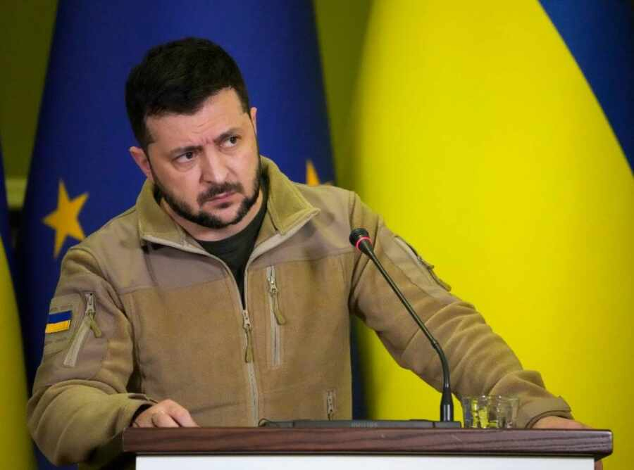 Зеленски уволни съветника си за нацбатальоните