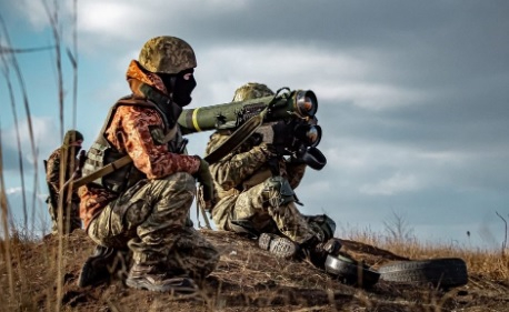 Украинското разузнаване засече руска армада от 8 кораба с ракети "Калибър" в Черно море ВИДЕО