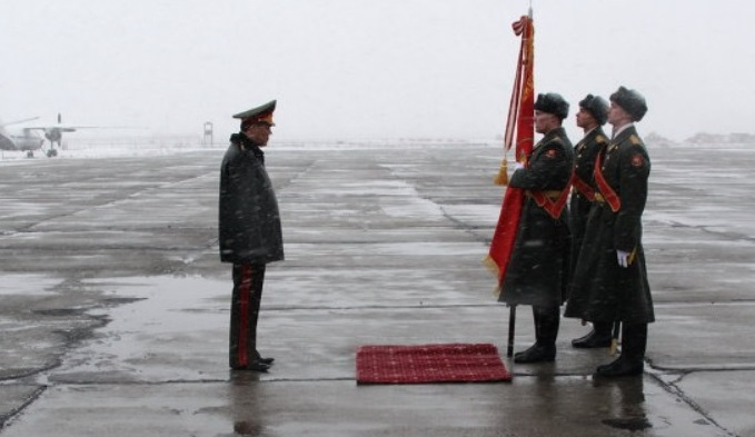 Униан: Началникът на руския генщаб лично ще води настъпление в Източна Украйна