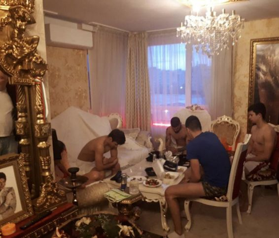 Шок! ГДБОП разби луксозен бардак с мъжки проститутки в София, ето кои са те СНИМКИ 